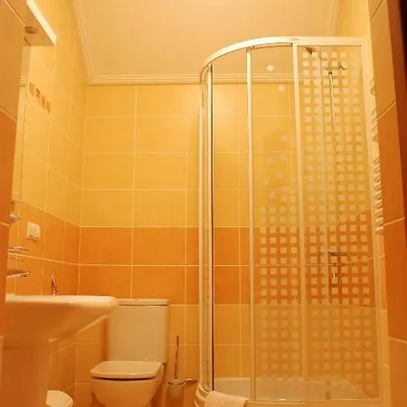 Ξενοδοχείο Magnat 3*